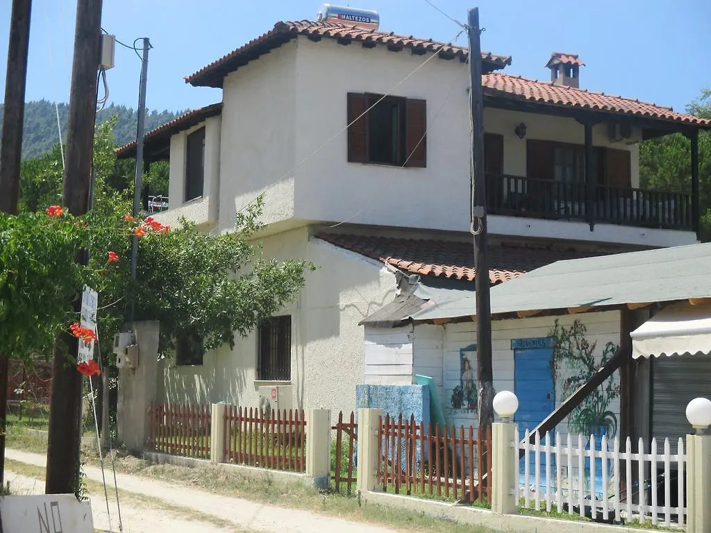 Maistros Holiday Home Vurvurú
