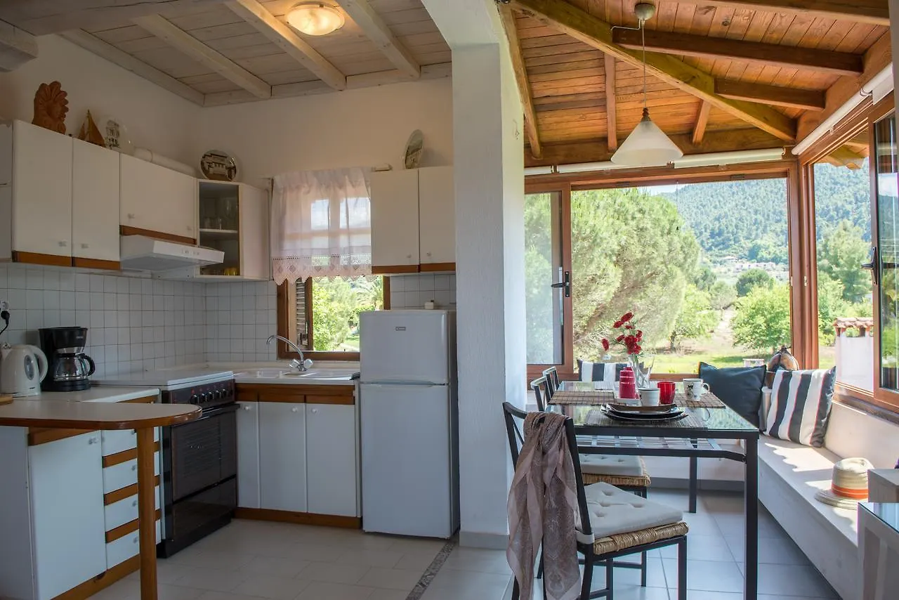 Maistros Holiday Home Vurvurú